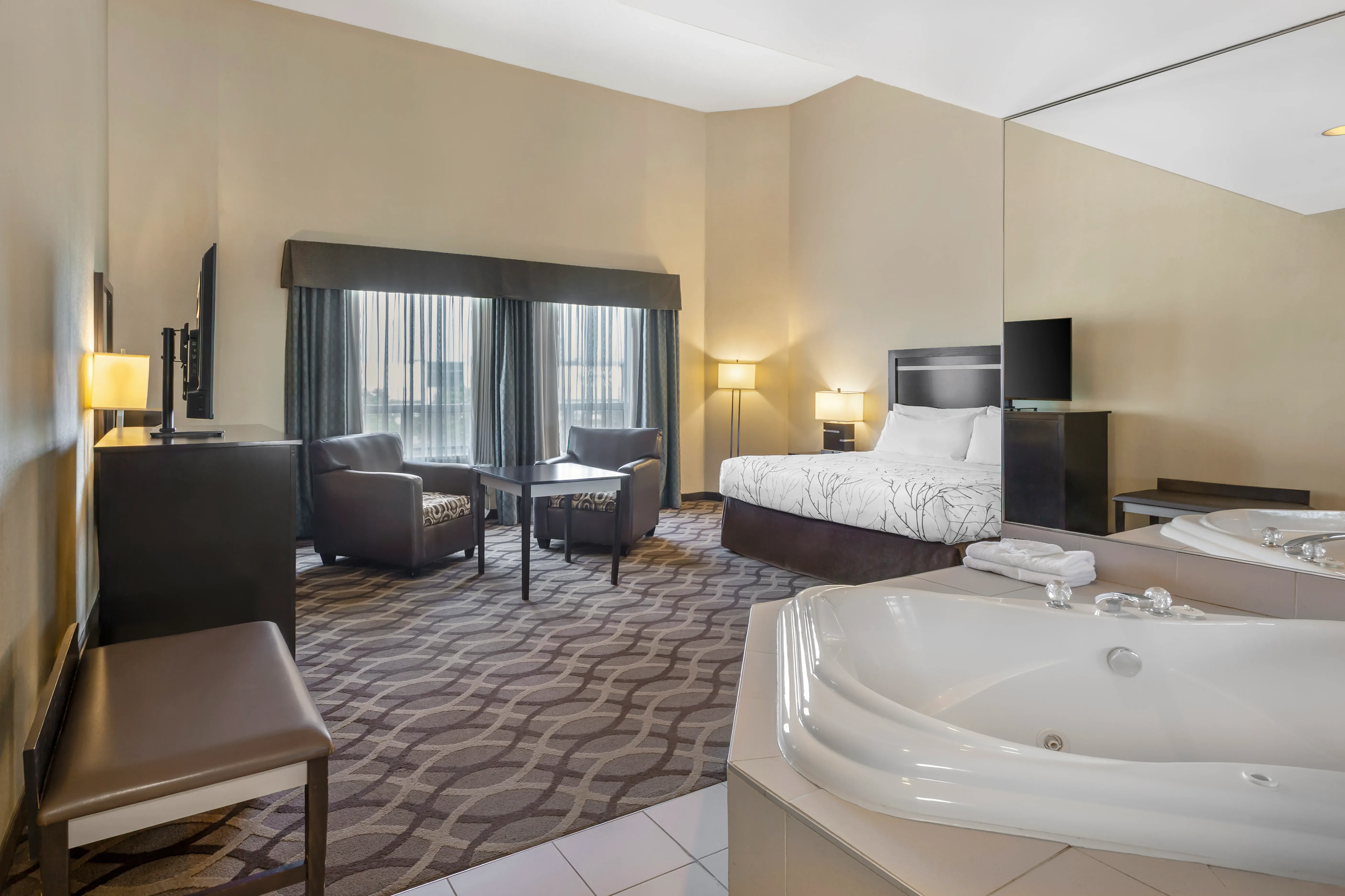 King Suite with Jetted Tub 1